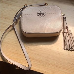 Tory Burch McGraw Camera Bag Devon Sand